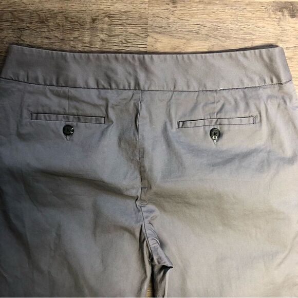 Daisy Fuentes Women’s Gray Ankle Pants size 8 - Picture 5 of 5